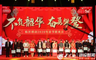 巩卫创文在行动丨儋州气温骤降，环卫工人不惧寒冷坚守岗位